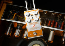 Load image into Gallery viewer, Origin Effects Deluxe 55 Tweed Recreation Overdrive