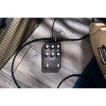 Load image into Gallery viewer, Universal Audio UAFX Dream '65 Reverb Amplifier